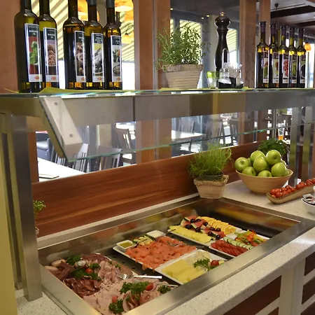 فندق Hotel Cloppenburg 3*